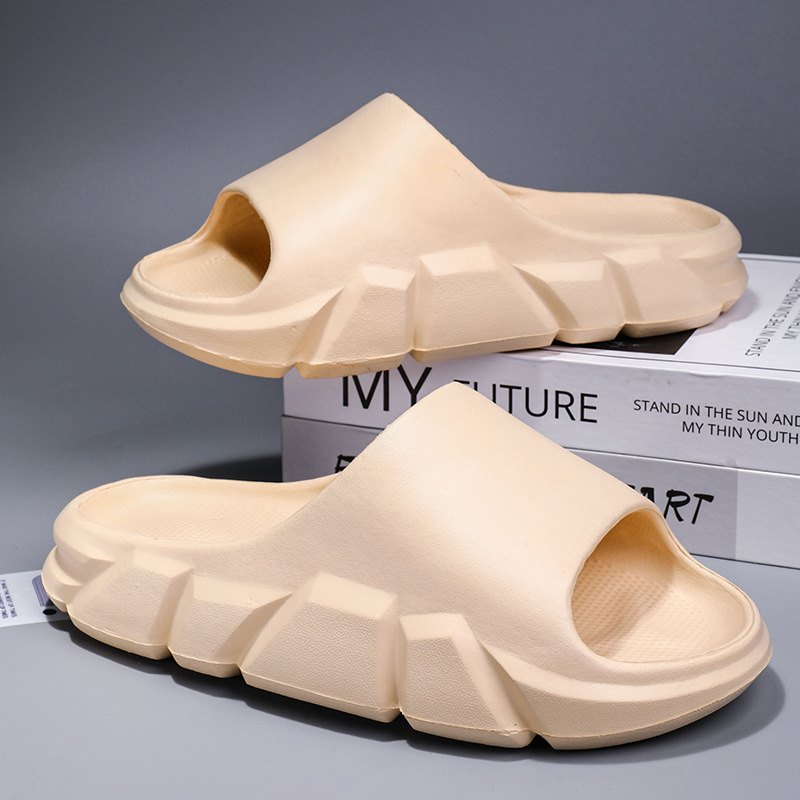 Nova Slide beige de suela gruesa